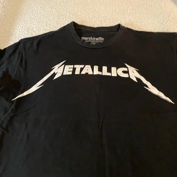Merch Traffic Black Metallica Tee - Picture 2 of 5